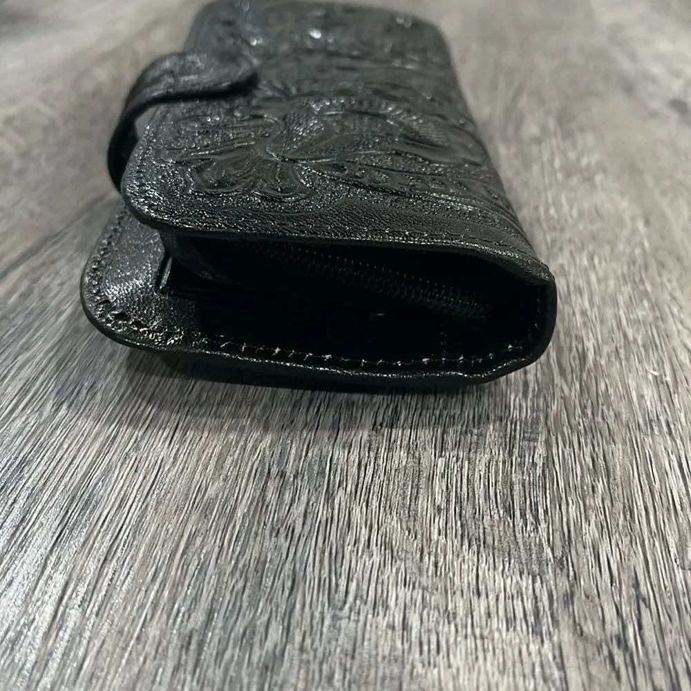 N/A elegant leather